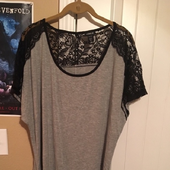 torrid Tops - Torrid T-shirt Tunic with lace